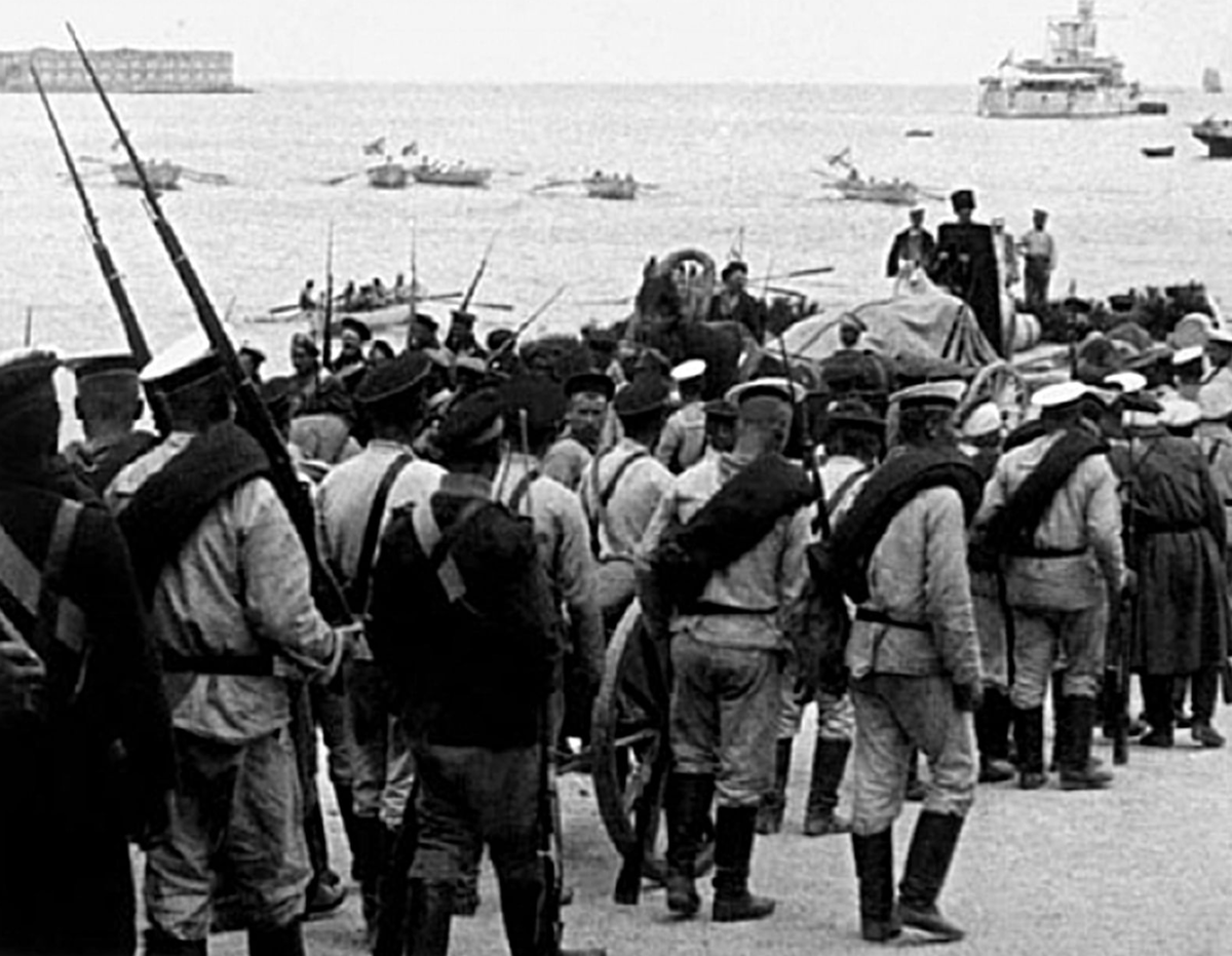 Кадр из фильма «Оборона Севастополя» (Defense of Sevastopol)