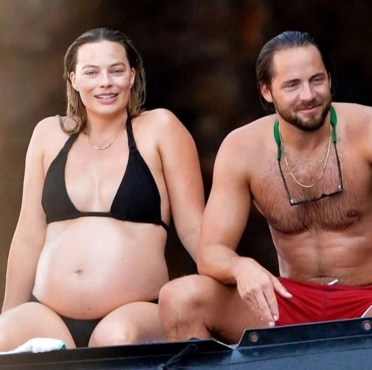    Марго Робби и Том Акерли