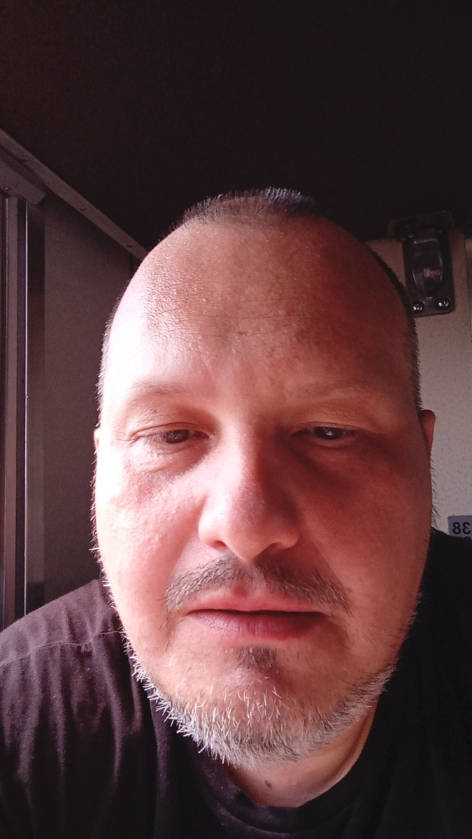 Это Петя, когда стал неблагополучным офисным РАБотником.