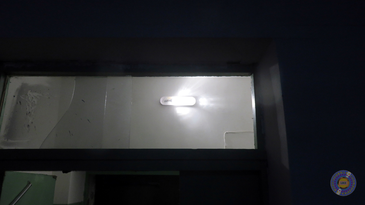 Тут светильник  тамбуре, уже переделанный) 