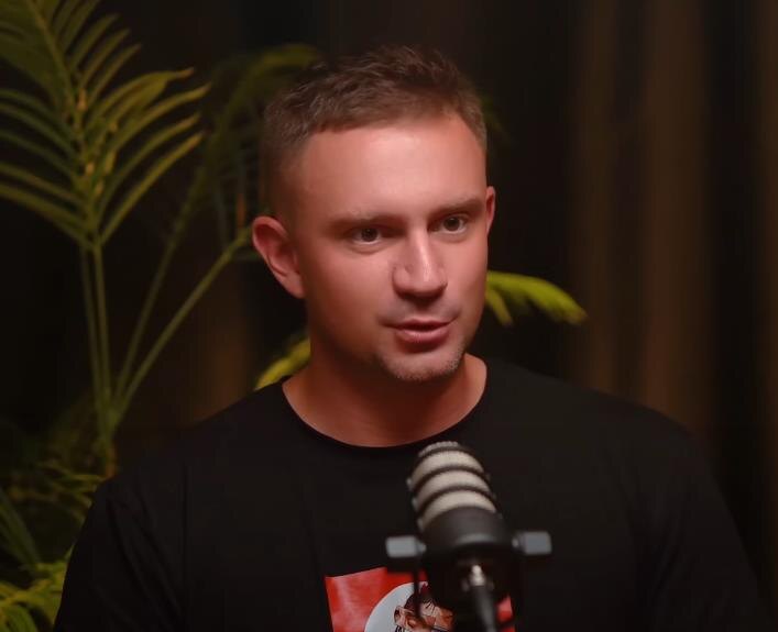 Алексей Базылевский в интервью рассказал про отрытие первой клиники, росте сети и учебе за границей