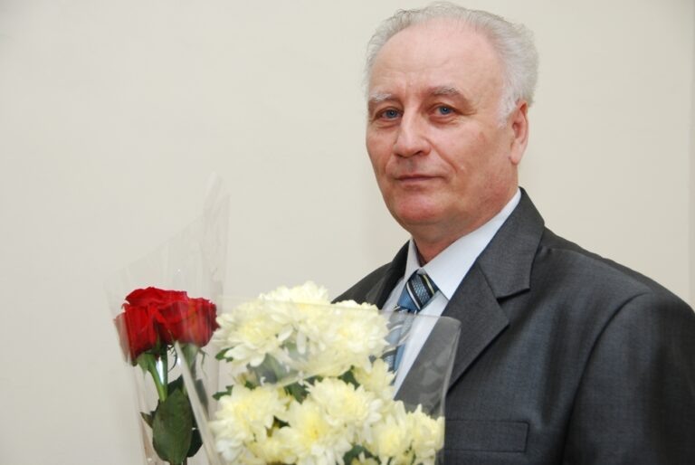    Ушел из жизни оренбургский композитор-песенник Александр Зельцер Кристина Просвиркина