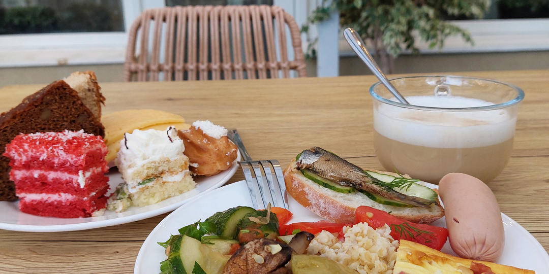 Шведский стол в санатории "Старинная Анапа" с "изюминкой". Чем кормили и поили отдыхающих