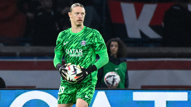    Вратарь «ПСЖ» Матвей Сафонов. Global Look Press