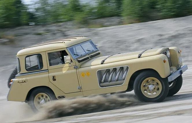 Land Rover Bell Aurens Longnose (2008)