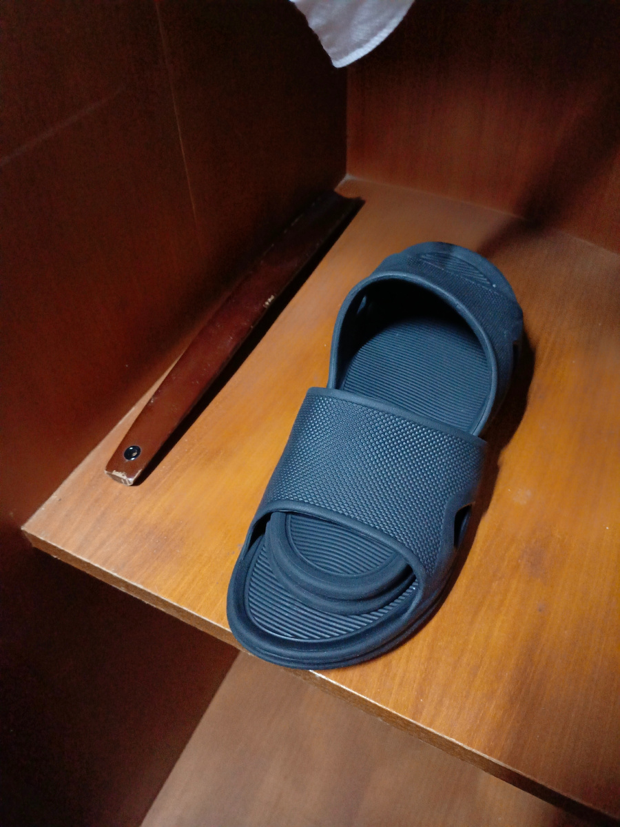 Сланцы в отеле для многоразового применения.