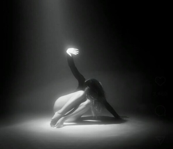 9 из 10 женщин, которые приходят ко мне в работу с запросом “хочу забыть бывшего”, на самом деле не знают, что пришли ко мне с травмой брошенности. 