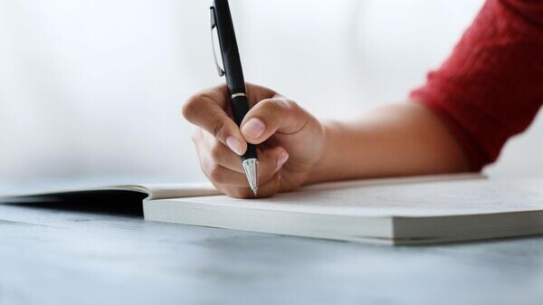    © freepik / @Racool_studio