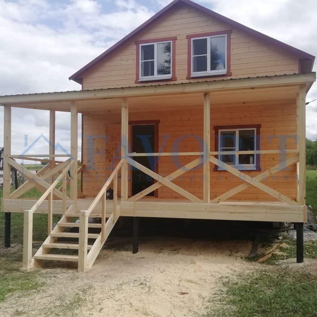 Дом-баня 6х6 построен компанией «Фаворит» в с. Варварское. Пристройка террасы выполнена позже по желанию клиента 