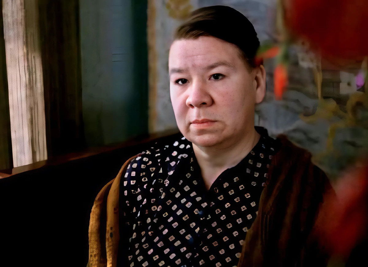 Её называли "страшной", а она вышла замуж за писаного красавца и сказочно разбог