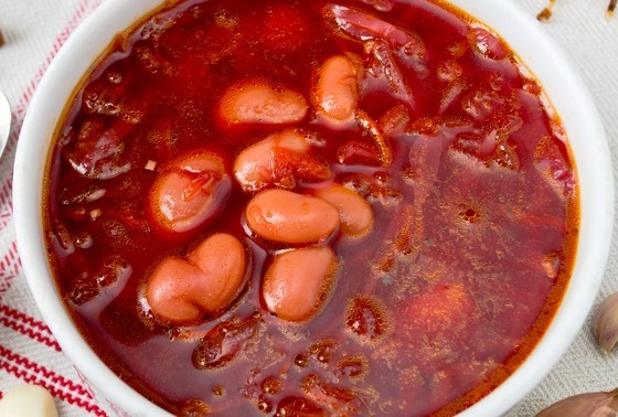    Любимый вкусный суп: готовим в домашних условиях борщ с фасолью и лимоном