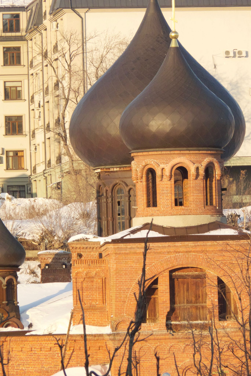 Фотография из архива Артура Загретдинова. Это Покровский собор, он же собор явления Казанской иконы Пресвятой Богородицы, относится к общине старообрядцев-поповцев Белокриницкого согласия. Я ничего не буду про него писать, чтобы у вас было больше мотивации сходить в музей к Роману :)