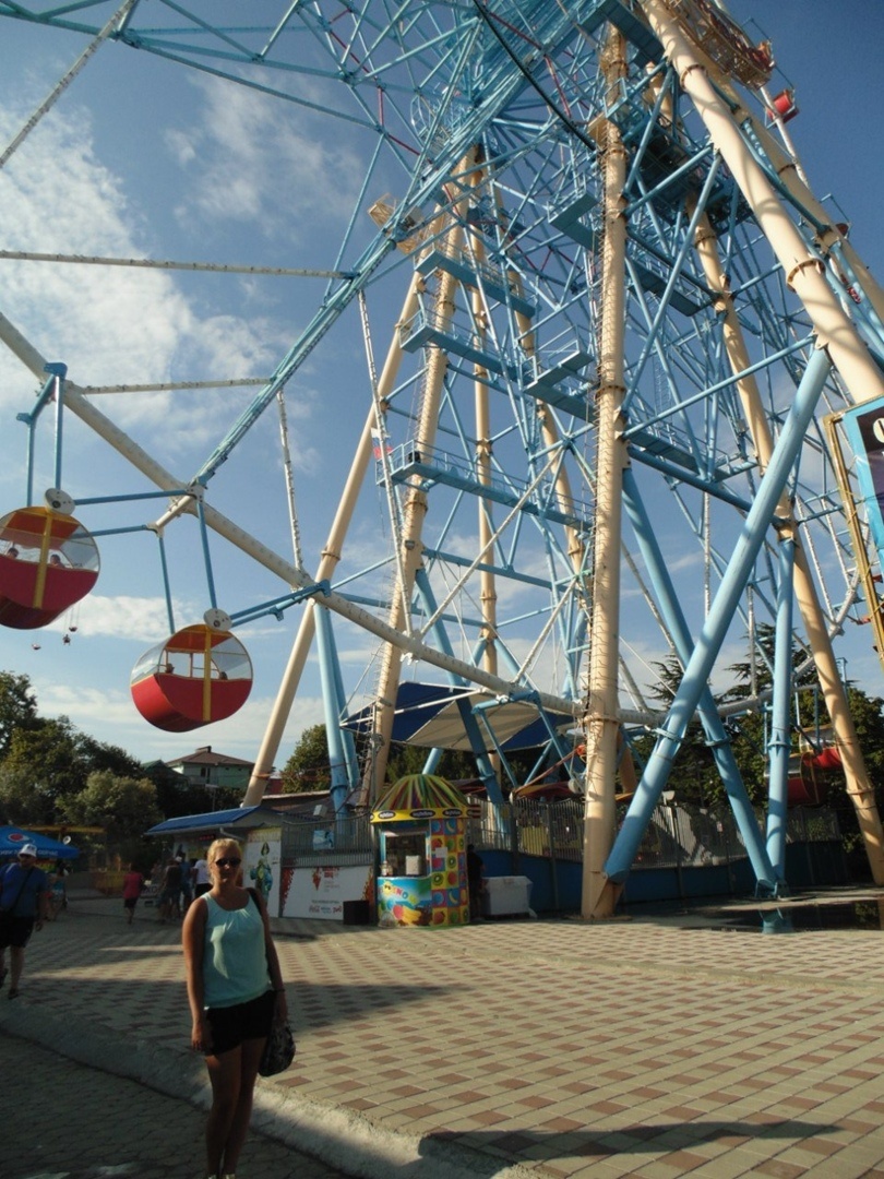 Колесо обозрения в Лазаревском. Источник: фото автора