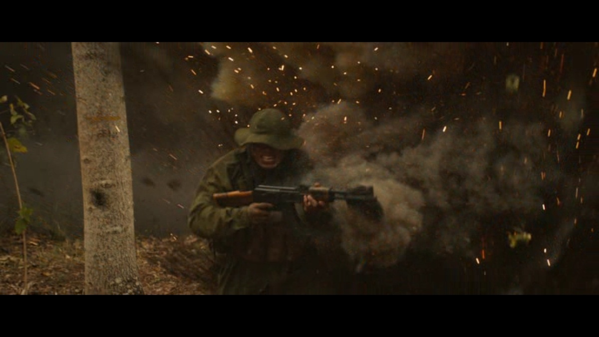 Атака вьетнамцев. Кадр из фильма