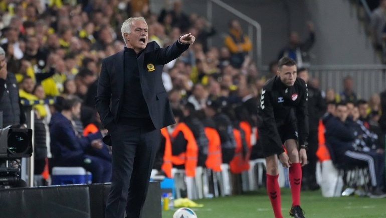    Главный тренер «Фенербахче» Жозе Моуринью. Global Look Press