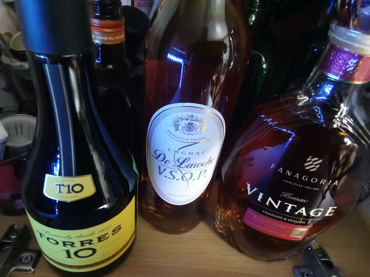 На первом месте 👍 у меня и на фото 📷 и по значимости ну конечно же КОНЬЯЧКИ (cognac )