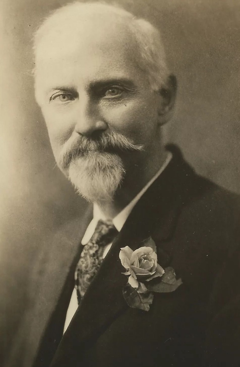 Дж. Черчвард