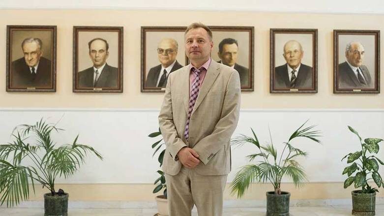    ОЛЕГ СЕРДЕЧНИКОВ: Квантовая гонка стала продолжением гонки лазерной, темп которой задавали советские физики — легендарные ученые из ФИАНа