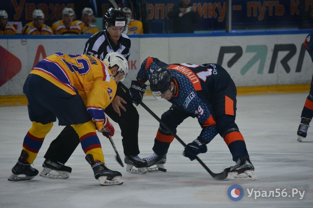    4 ноября «Южный Урал» начинает серию домашних игр в стиле 90-х. Первым соперником станет «Химик»