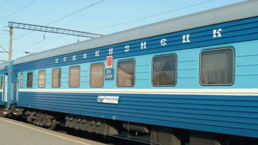 Фирменный "Новокузнецк". Фото с сайта https://travelask.ru/railway/tyumen-omsk. Взято с Яндекс,Картинки