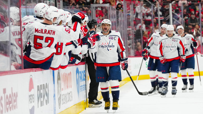    Александр Овечкин празднует гол в ворота «Каролины».James Guillory-Imagn Images USA Today Sports