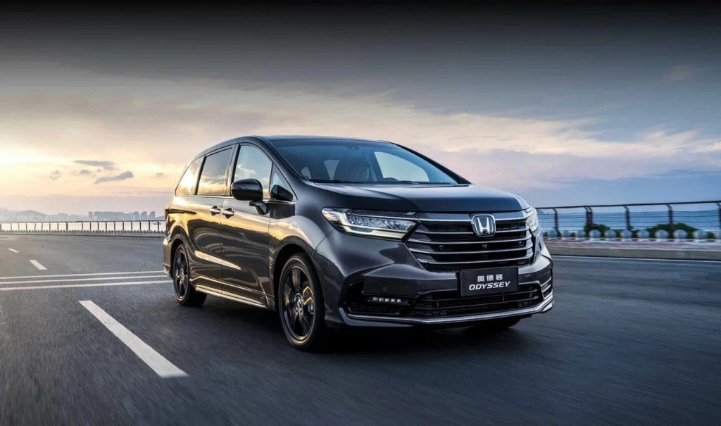 Новая Honda Odyssey «добралась» до российского рынка. Эксклюзивный дистрибьютор — компания «Мотор-Плейс».