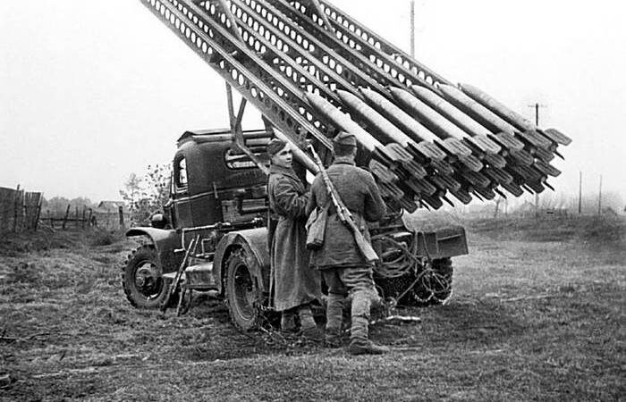 Они внезапно появлялись на боевых позициях, производили залп и сразу уходили в тыл.