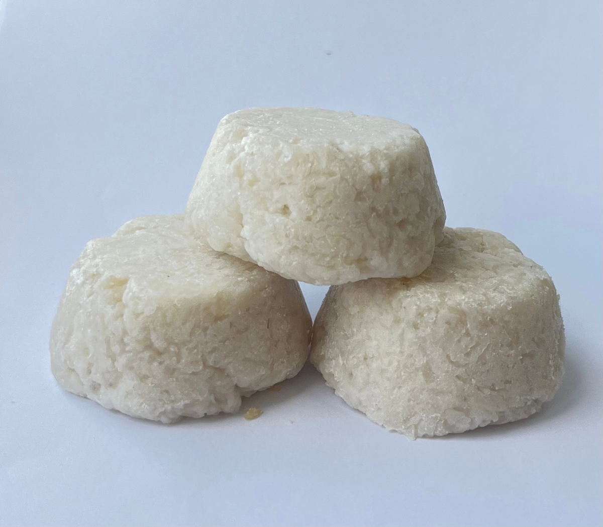 Твердый шампунь для чувствительной кожи головы Snatalka