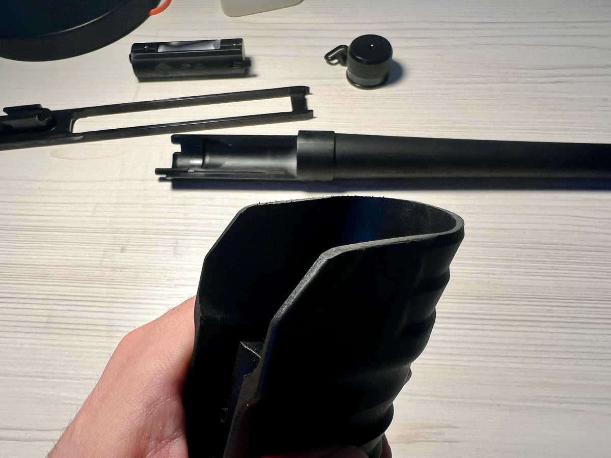 Цевье Huglu Atrox после обработки напильником и наждачной шкуркой