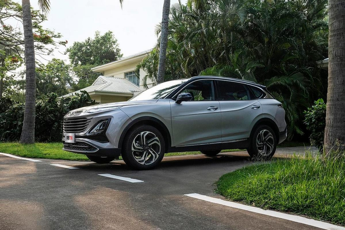 Оригинальный профиль нового кроссовера 