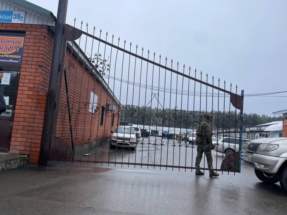    Силовики на ярмарке 1 ноября. Источник: Виталий Барабаш