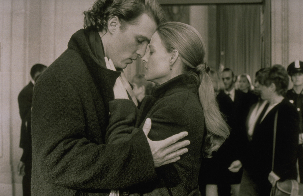    В начале 1980-х семья артиста переехала в город Лонгвью в том же штате Техас. В 18 лет Мэттью Макконахи по программе обмена отправился на учёбу в Австралию. Там он провёл год. По возвращении в США будущий актёр поступил в Техасский университет в Остине / Gettyimages.ru