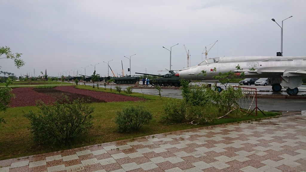 scale_1200
