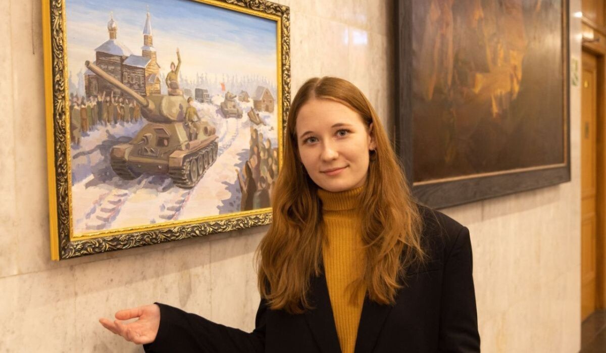     Участница конкурса «Вернисаж Победы». Источник: victorymuseum.ru Автор фото: Пресс-служба Музея Победы