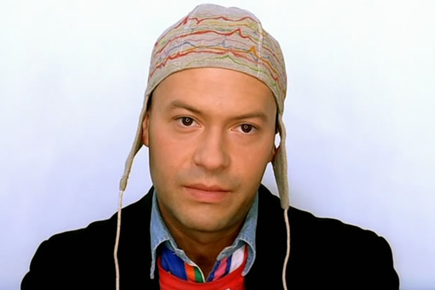 Совершенно невинное лицо. И так сыграть - это надо уметь!