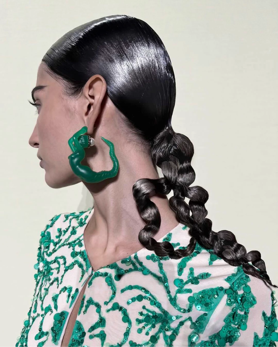 1. Etro, 2. Tod’s, 3. Ferragamo, 4. Chloe, 5. Vivienne Westwood, 6. Ann Demeulemeester, 7. Valentino, 8. Sacai