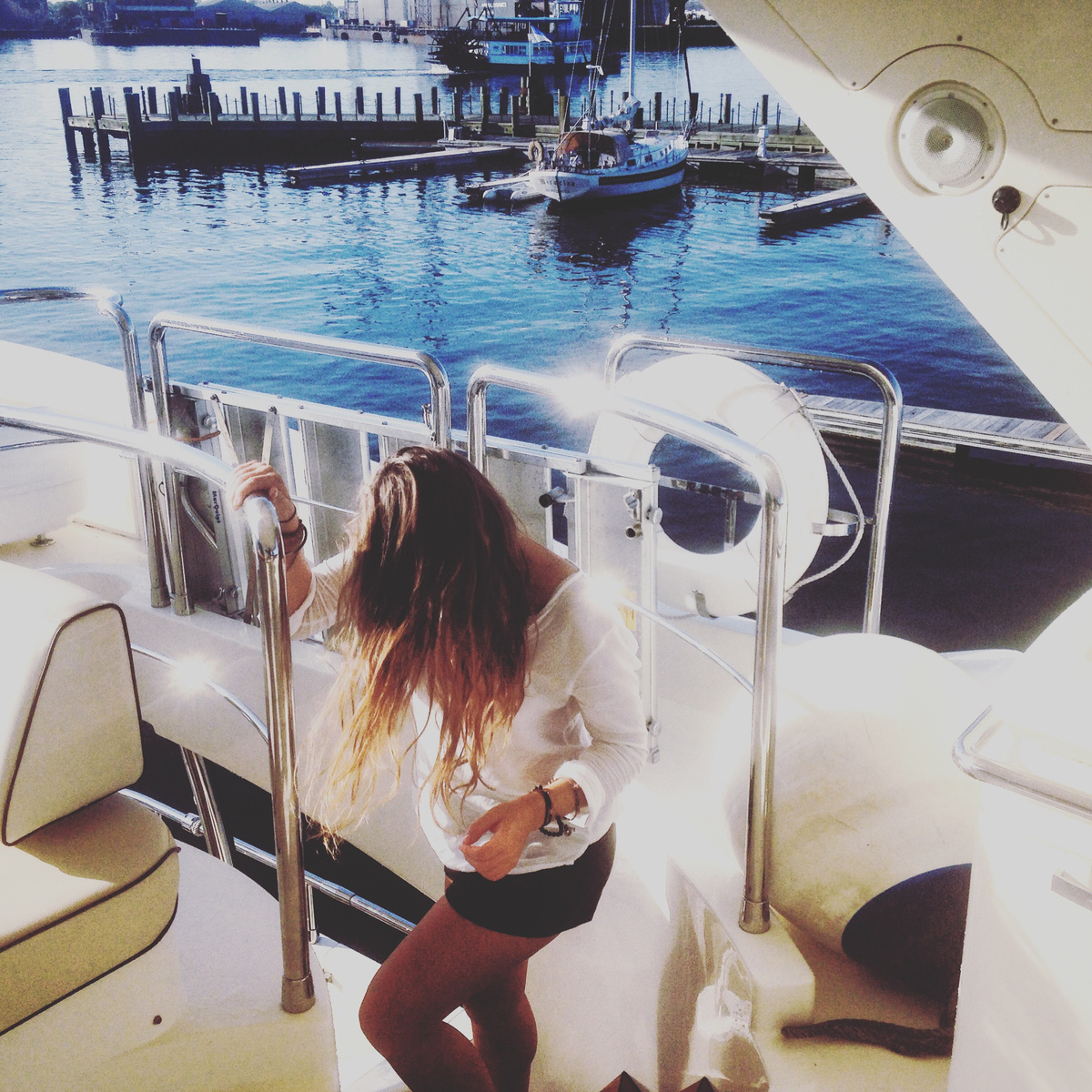 Norfolk Marina - один из крупнейших торговых и военных портов США