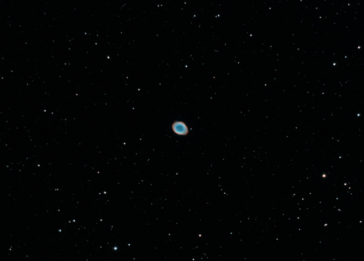 Туманность Кольцо. Снято 03.09.2024 в г. Воскресенск (д.Городище), через телескоп Sky-Watcher 130PDS, монтировка CG-4, на камеру ZWO ASI178MM + Фильтры ZWO Ha и OIII. Сложено 30 кадров по 120 секунд в каждом канале.