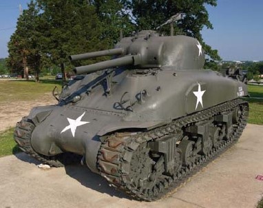 Картинка из свободных источников. В Музее химического корпуса армии США в Форт-Леонард-Вуде, штат Миссури, выставлен огнемётный танк POA-CWS-H5, созданный на базе среднего танка M4A1 первого поколения. 