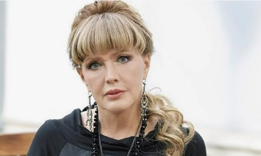 Елена Проклова