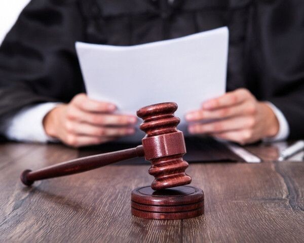 Как проходит суд с брокером-мошенником: пошаговое руководство для возврата средств