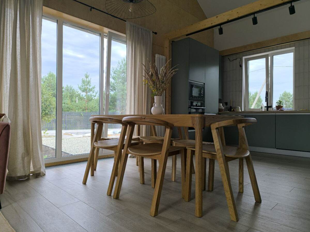 Стол АРК и стулья ЭРГО ЛАЙТ