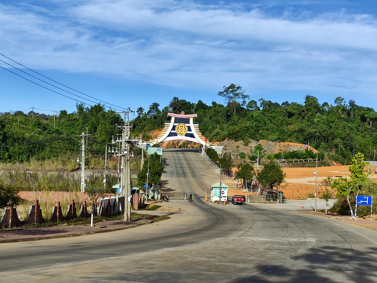 граница Вьетнам-Лаос