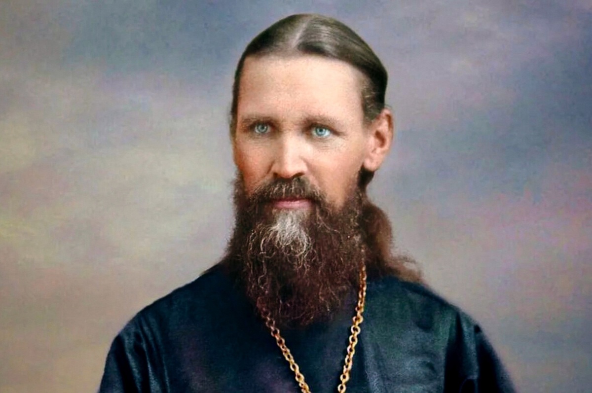 Святой Иоанн Кронштадтский: «Будем беречь себя от суетных развлечений и искать полезного прежде всего для наших душ, что помогло бы нам в деле спасения, а не совратило бы с этого узкого пути».