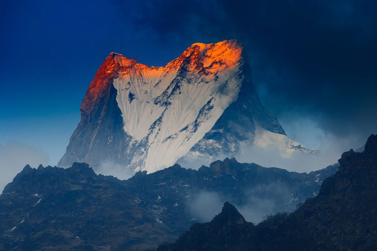 Вершина Мачапучаре. Фото взято из свободного источника Яндекс Картинки.