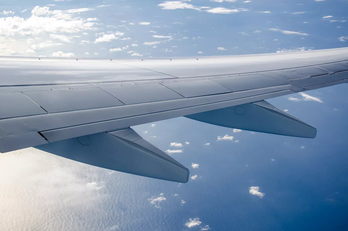 CC BY 2.0 / Тhejaan / Airplane wing