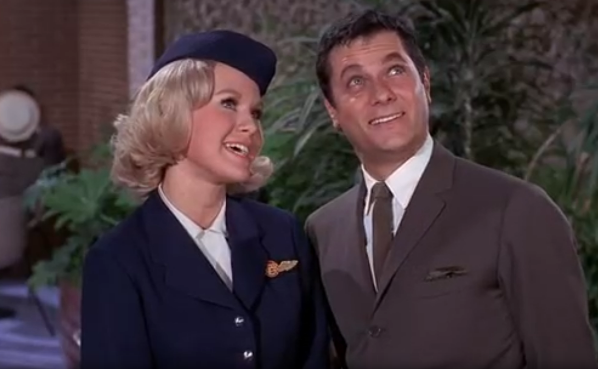 Тони Кертис и Сюзанна Ли сыграли роли Бернарда и Викки в экранизации пьесы "Боинг-Боинг", которую снял режиссёр Джон Рич