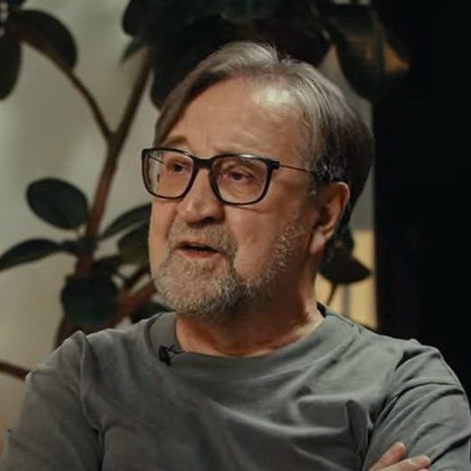     Юрий Шевчук рассказал Галине Юзефович о Платоне, Родине и «клоунах апокалипсиса»