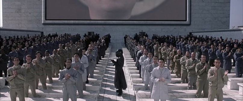 Кадр из фильма «Эквилибриум» (2002)