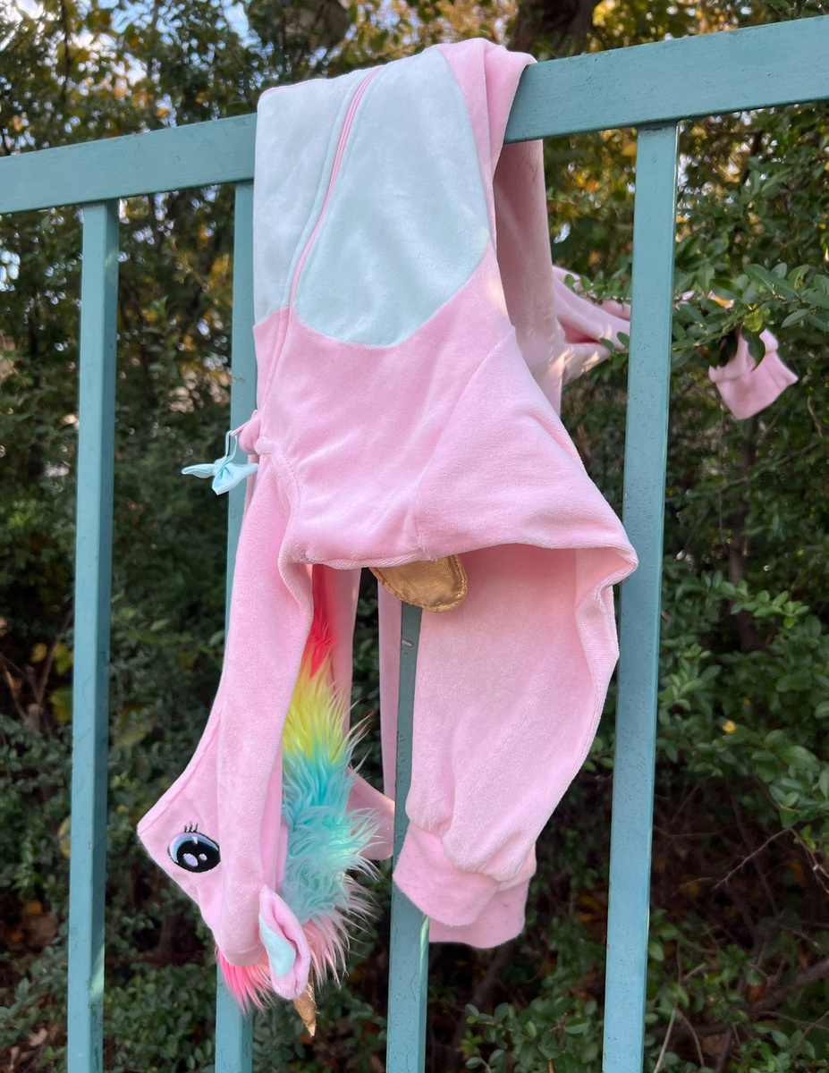    Маски сброшены, (улица Вены). Фото автора блога